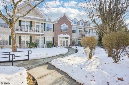 516 Four Seasons Dr, Wayne, NJ, 07470-1945 | Card Image