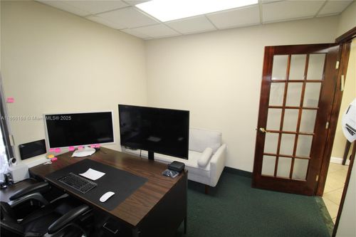 204d-616 Atlantic Shores Blvd, HALLANDALE BEACH, FL, 33009-2533 | Card Image