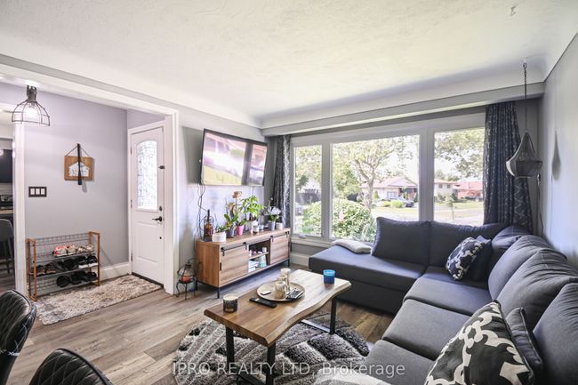 3106 Chipman Cres, House other with 3 bedrooms, 1 bathrooms and 2 parking in Niagara Falls ON | Image 5