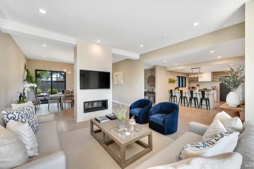 696 Hawthorne Drive, Tiburon, CA, 94920 | Card Image