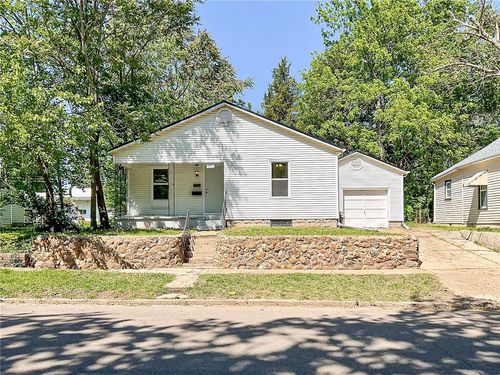 1720 S Stewart Avenue, Sedalia, MO, 65301 | Card Image