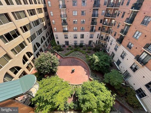 815-1111 25th St Nw, WASHINGTON, DC, 20037-1581 | Card Image