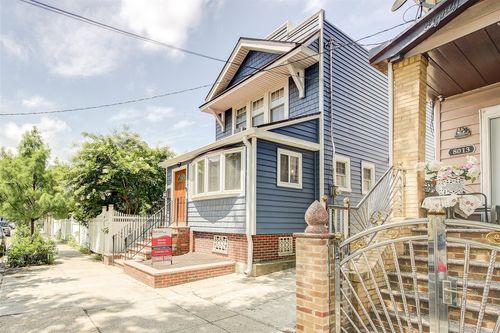 8011 88th Ave, Woodhaven, NY, 11421-2407 | Card Image