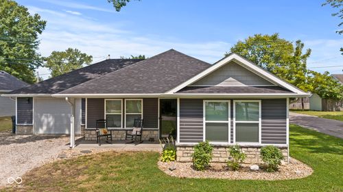 516 W Green St, Scottsburg, IN, 47170-1019 | Card Image