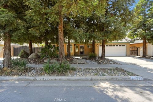 247 E Kennedy Ave, Tulare, CA, 93274-2403 | Card Image
