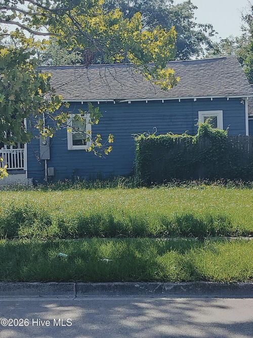 724 S 9th St, Wilmington, NC, 28401-5385 | Card Image