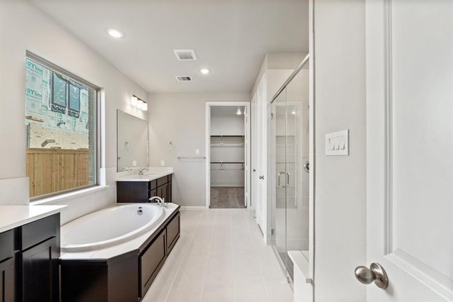 21950 Frosted Elfin Dr, House other with 5 bedrooms, 3 bathrooms and 3 parking in Cypress TX | Image 17