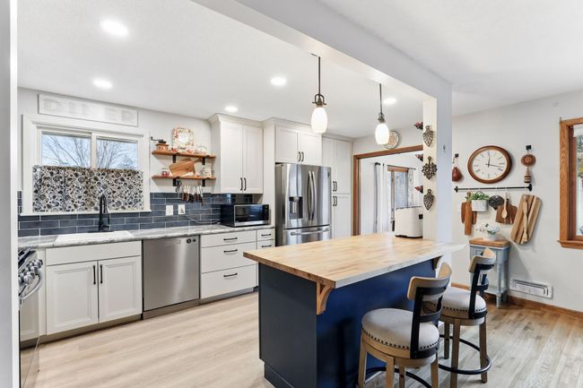 1079 Rome Dr, House other with 4 bedrooms, 2 bathrooms and null parking in Apple Valley MN | Image 9