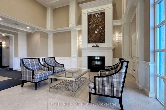 PH-201 - 1 Emerald Lane, Condo with 2 bedrooms, 2 bathrooms and null parking in Thornhill ON | Image 6