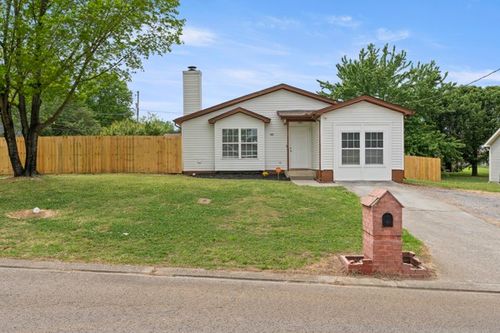 421 Cedar Park Cir, LA VERGNE, TN, 37086-4249 | Card Image