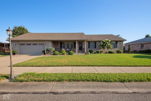 2709 Talon Ct, Seymour, IN, 47274-7588 | Card Image