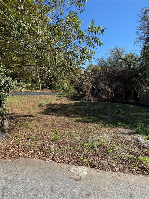 2371 Saint James Dr Nw, Atlanta, GA, 30318-4623 | Card Image