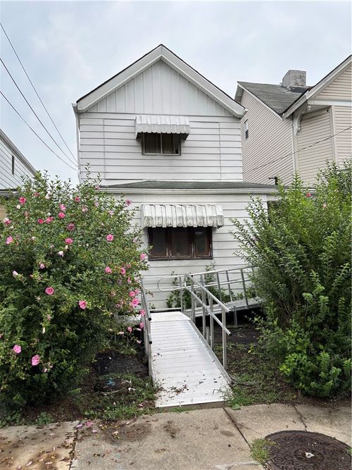 1355 5th Ave, Coraopolis, PA, 15108 | Card Image