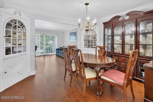 32 Andover Ct, Red Bank, NJ, 07701-5409 | Card Image