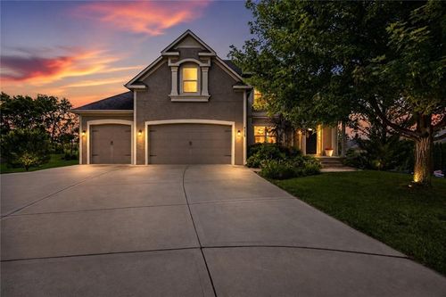 4229 S White Sands Ct, Blue Springs, MO, 64015-7912 | Card Image
