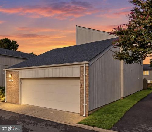 19108 Rhodes Way, Montgomery Village, MD, 20886-5166 | Card Image