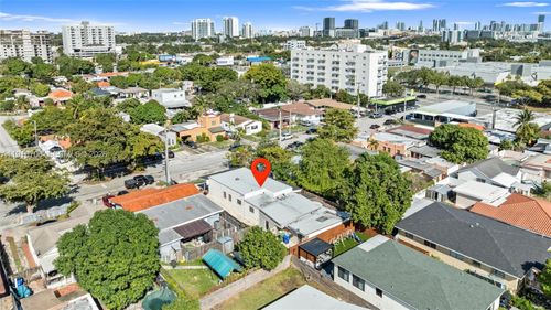 2262 Nw 4th St, Miami, FL, 33125-3323 | Card Image