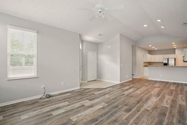 6214 Brickside Dr, Condo with 2 bedrooms, 2 bathrooms and null parking in New Albany OH | Image 7