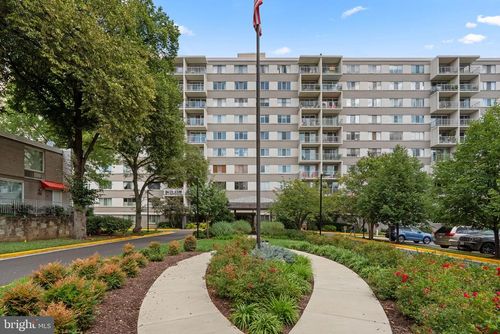 1-119-4977 Battery Ln, BETHESDA, MD, 20814-4931 | Card Image
