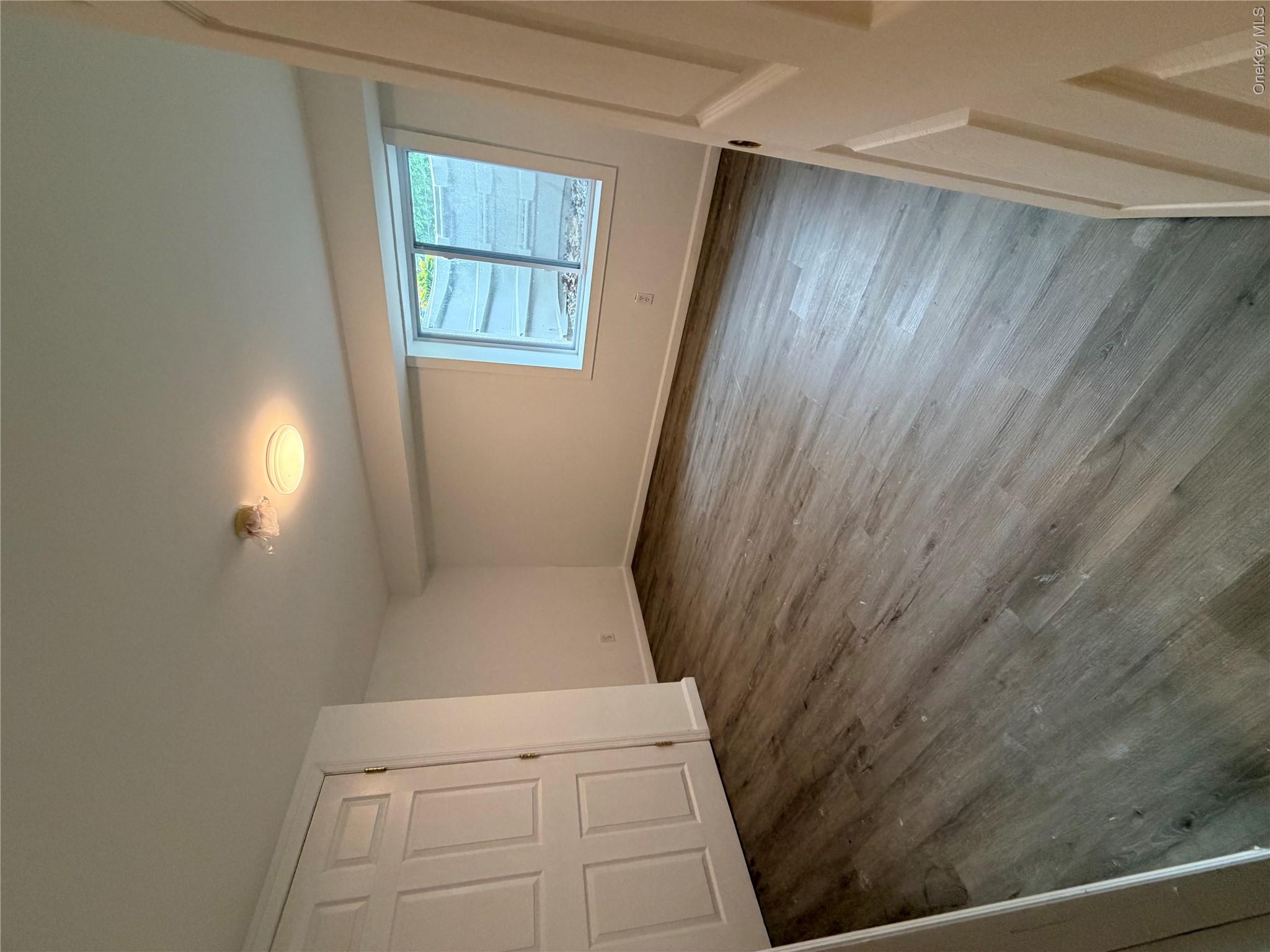Residential Lease in Brookhaven