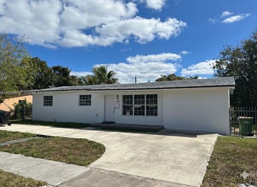 1500 Ne 137th St, North Miami, FL, 33161-3516 | Card Image