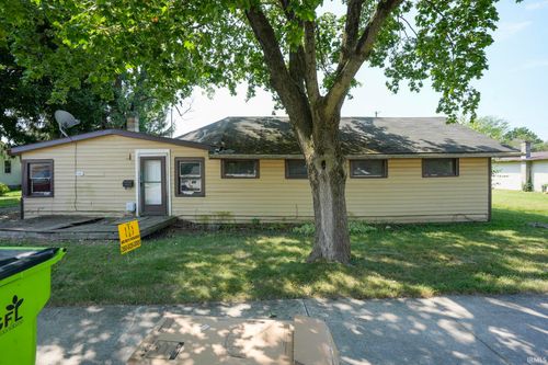 1101 W Joe St, Huntington, IN, 46750-3946 | Card Image