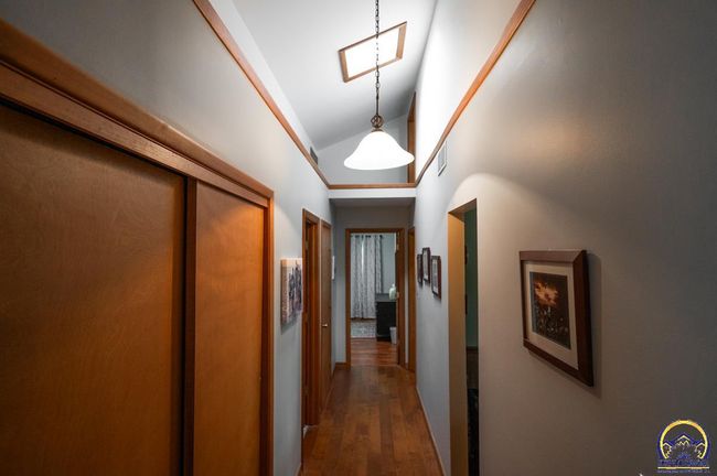 8231 Mike O Vince Rd, House other with 5 bedrooms, 4 bathrooms and null parking in Ozawkie KS | Image 14