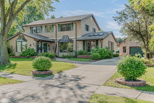 353 E Elk Grove Blvd, Elk Grove Village, IL, 60007-4425 | Card Image