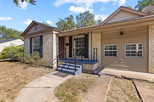 82 Vaughn Dr, Denison, TX, 75020-2345 | Card Image
