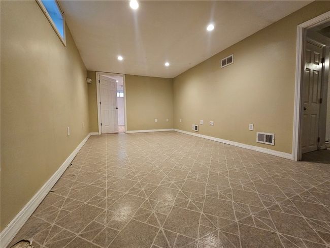 1523 Golden Valley Dr, House other with 3 bedrooms, 2 bathrooms and null parking in Bettendorf IA | Image 14