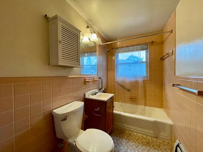 APT-9 - 39 Montvale Ave, Condo with 1 bedrooms, 1 bathrooms and 1 parking in Woburn MA | Image 6