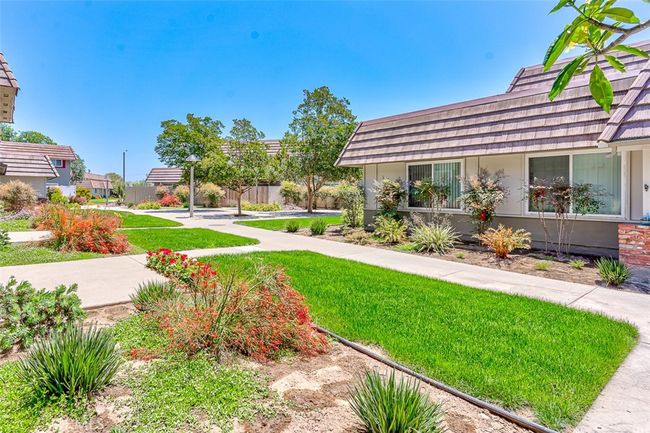 4785 Larwin Ave, Townhouse with 4 bedrooms, 3 bathrooms and 2 parking in Cypress CA | Image 22