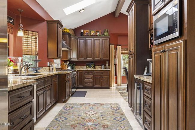 19-web-or-mls-UpmarketMedia-317ElTua-84 | Image 15