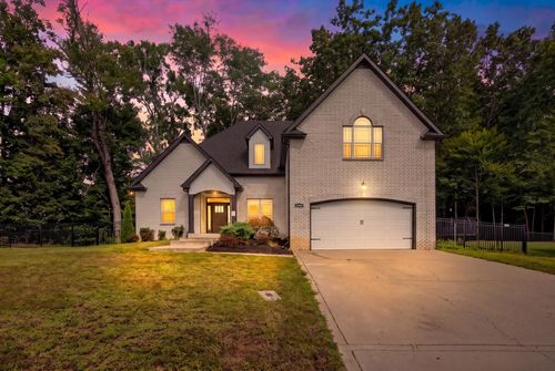 3298 Dabney Ln, Clarksville, TN, 37043-7818 | Card Image