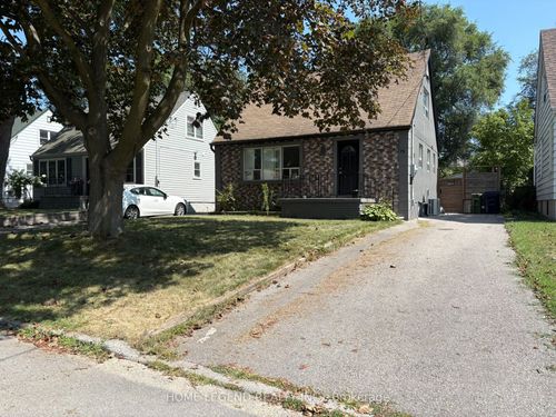 75 Gradwell Dr, Scarborough, ON, M1M2N3 | Card Image