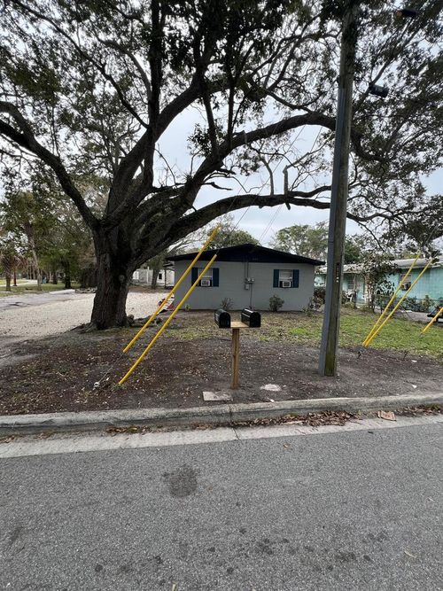 a-427 N 11th St, Fort Pierce, FL, 34950-2973 | Card Image