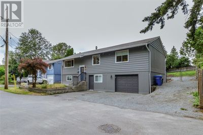 674 Beaconsfield Rd, House other with 5 bedrooms, 2 bathrooms and 2 parking in Nanaimo BC | Image 1