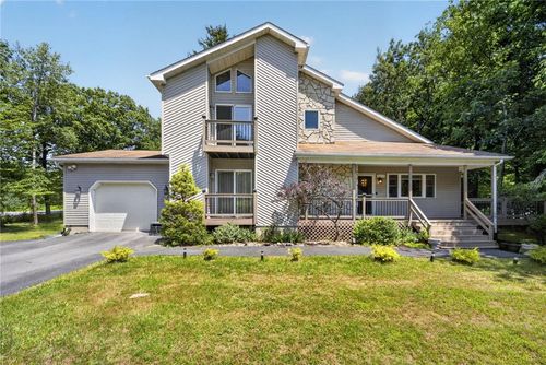 3103 Evergreen Cir, Tobyhanna, PA, 18466-8293 | Card Image