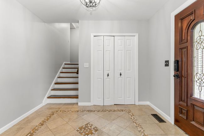 16592 Country Club Dr, House other with 3 bedrooms, 2 bathrooms and null parking in Livonia MI | Image 4