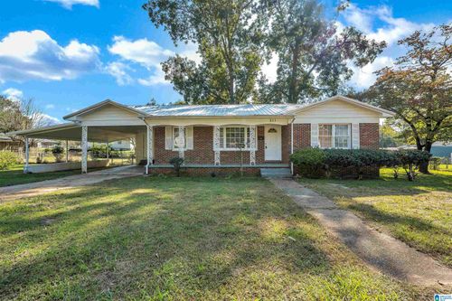 511 Brentwood St, Sylacauga, AL, 35150-2207 | Card Image