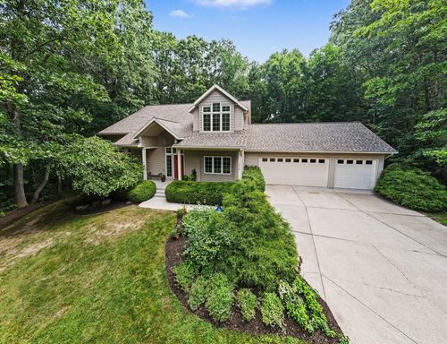 7518 Barn Ridge Dr Ne, Rockford, MI, 49341-7370 | Card Image