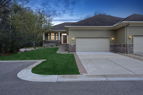 13142 Evermoor Pkwy, Apple Valley, MN, 55124-5250 | Card Image