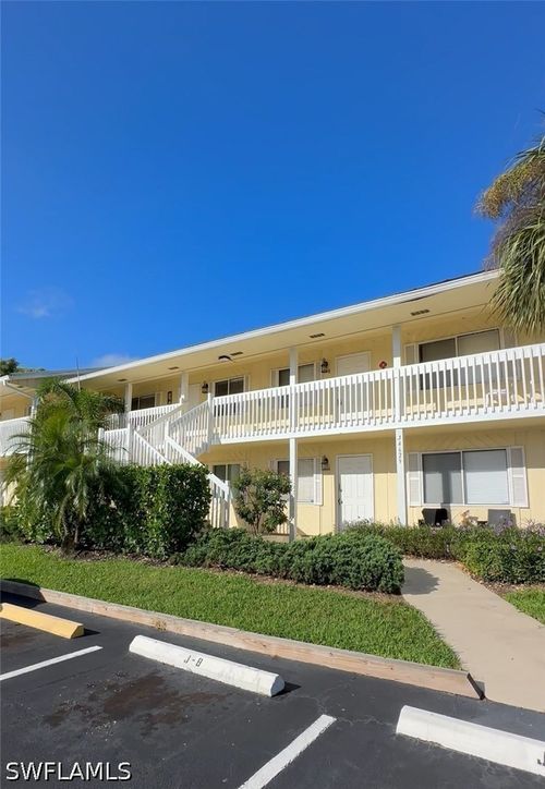 j7-4629 Bayshore Dr, NAPLES, FL, 34112-6572 | Card Image