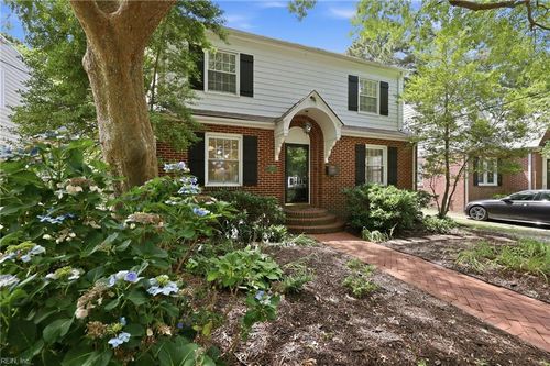 5215 Argall Ave, Norfolk, VA, 23508-1712 | Card Image