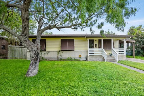 426 Paloma St, Corpus Christi, TX, 78412-2649 | Card Image