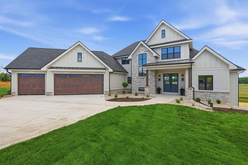 6651 Lucas Ln, Sun Prairie, WI, 53590 | Card Image