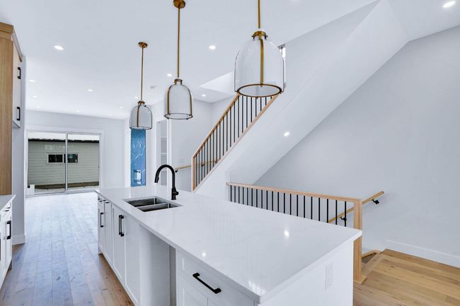 111 28 Ave Ne, House other with 4 bedrooms, 4 bathrooms and 2 parking in Calgary AB | Image 7