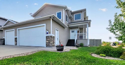 7018 115 St, Grande Prairie, AB, T8W0E8 | Card Image