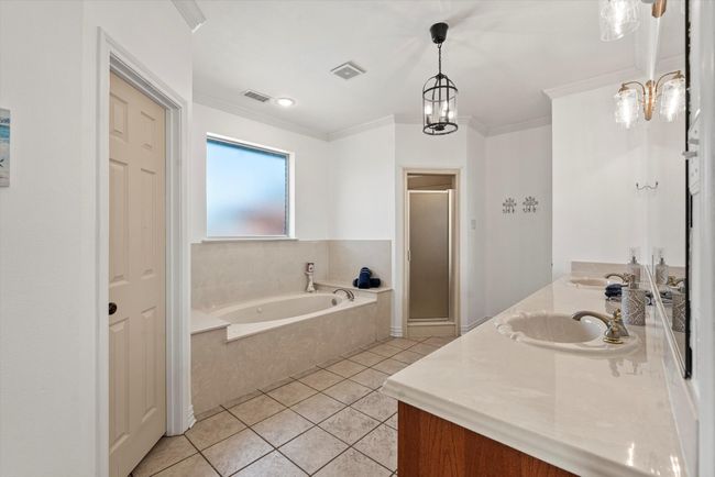 1072 W Secretariat Dr, House other with 4 bedrooms, 5 bathrooms and null parking in Terrell TX | Image 11