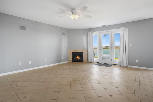 155 - 155 Breakers Ln, Condo with 1 bedrooms, 2 bathrooms and 1 parking in Stratford CT | Image 9